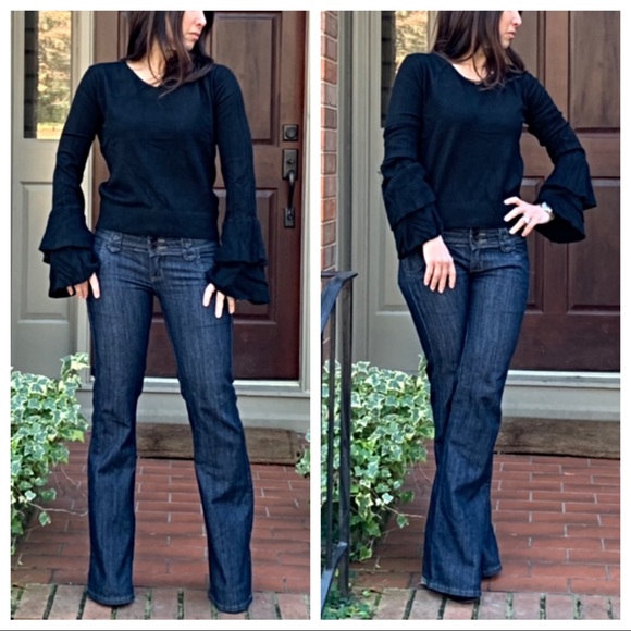 ✨LAST ONE ✨Black bell sleeves sweater - Picture 6 of 8